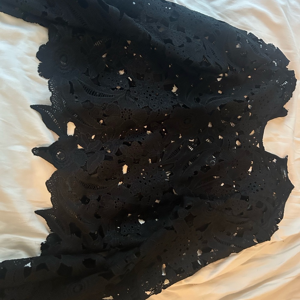 Romeo & Juliet Couture Black Crochet Lace Top